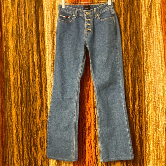 Tommy Hilfiger Denim - Tommy Hilfiger mid rise button front flared jeans like new